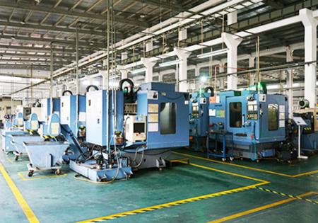 Línea de producción de máquinas CNC Seven Ocean Hydraulics.