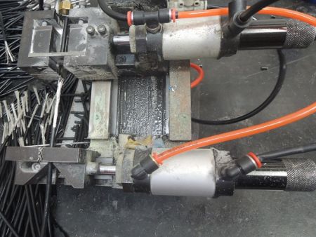 Decapagem de revestimento de cabos