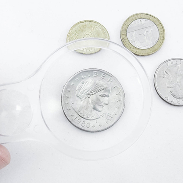 キッズ虫眼鏡 拡大鏡の供給のほぼ40年 E Tay