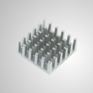 Aluminium-Kühlkörper-Kühlrippen mit Klebstoff – 20 mm x 20 mm Packung mit 8 Stück - Eingebetteter Magnet zur einfachen Befestigung an jedem Stahlchassis ohne Werkzeug.