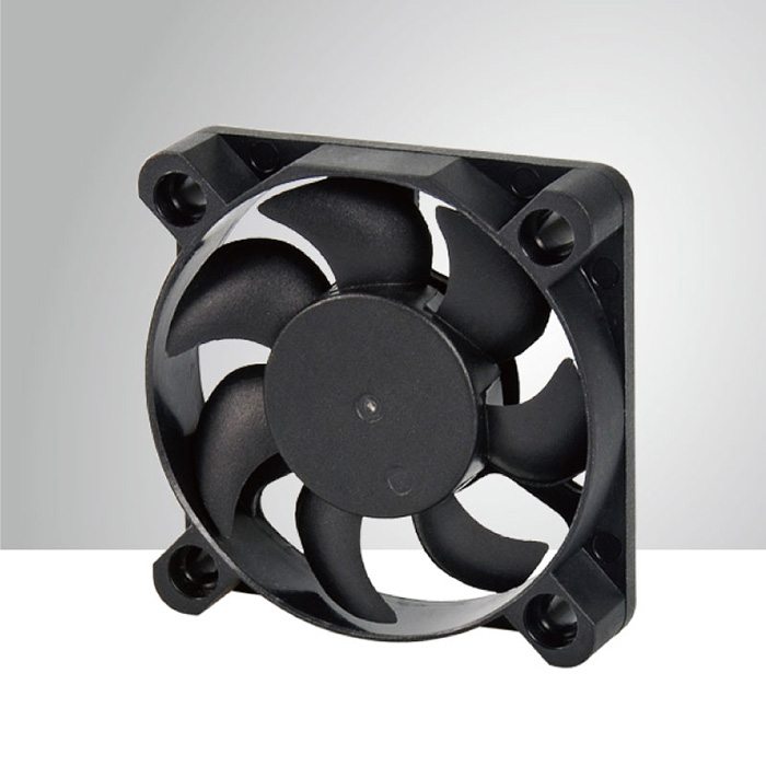 DC Cooling Fan with 45mm x 45mm x 10mm Series Supply CE, TUV, UL, and