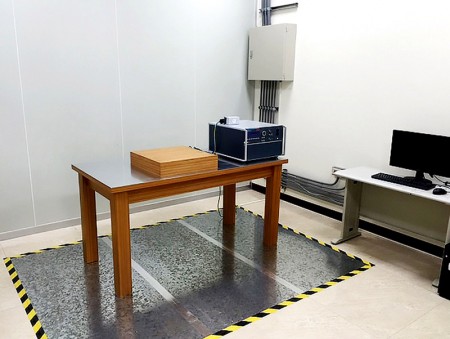 电磁耐受测试仪