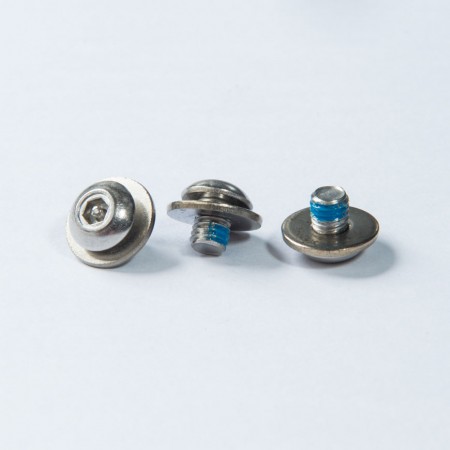 Düğme Başlı Dahili Hex Rec - Düğme Başı Dahili Altıgen PIN Rec w/ Makine Dişli Artı Pul, Dişte Mavi Nylok