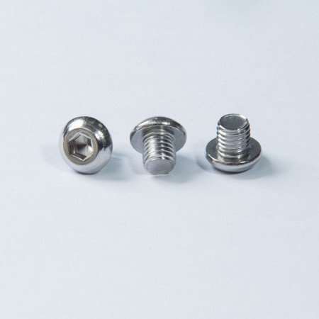 Tornillo de cabeza de botón inoxidable - Tornillo hexagonal de cabeza de botón con rosca de máquina, pasivación en la superficie del tornillo