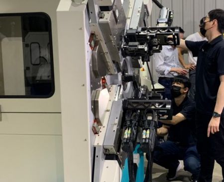 Xinda is to design more efficient and advanced spring machines through Siemens industry 4.0 and high-end motion control integrated solutions.