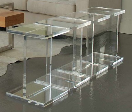 Table d'appoint en acrylique