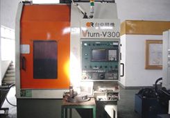 CNC Vertical Lathe <V300>. Using a lathe to machine concave side, and the size tolerance compliance with the OE requirement.