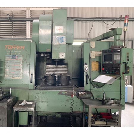 Vertical Milling Machine <TMV-760>. Use milling machine to machining center holes compliance with OE standard.