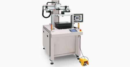 Single CCD centered registering screen printer for cover lens - Used single CCD camera to detect contour of cover lens for registering, which is without registration mark on lens, accuracy attains ±5µm to carry out the centered printing accuracy