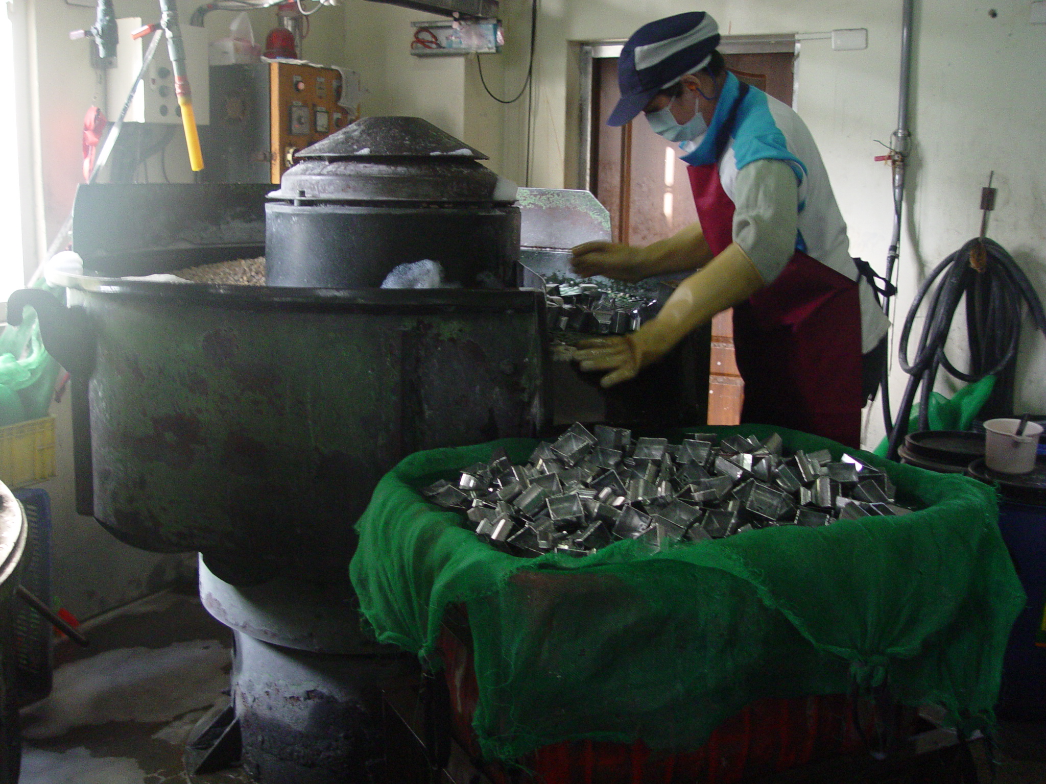 A professional manufacturer of window hardware, bathroom hardware and