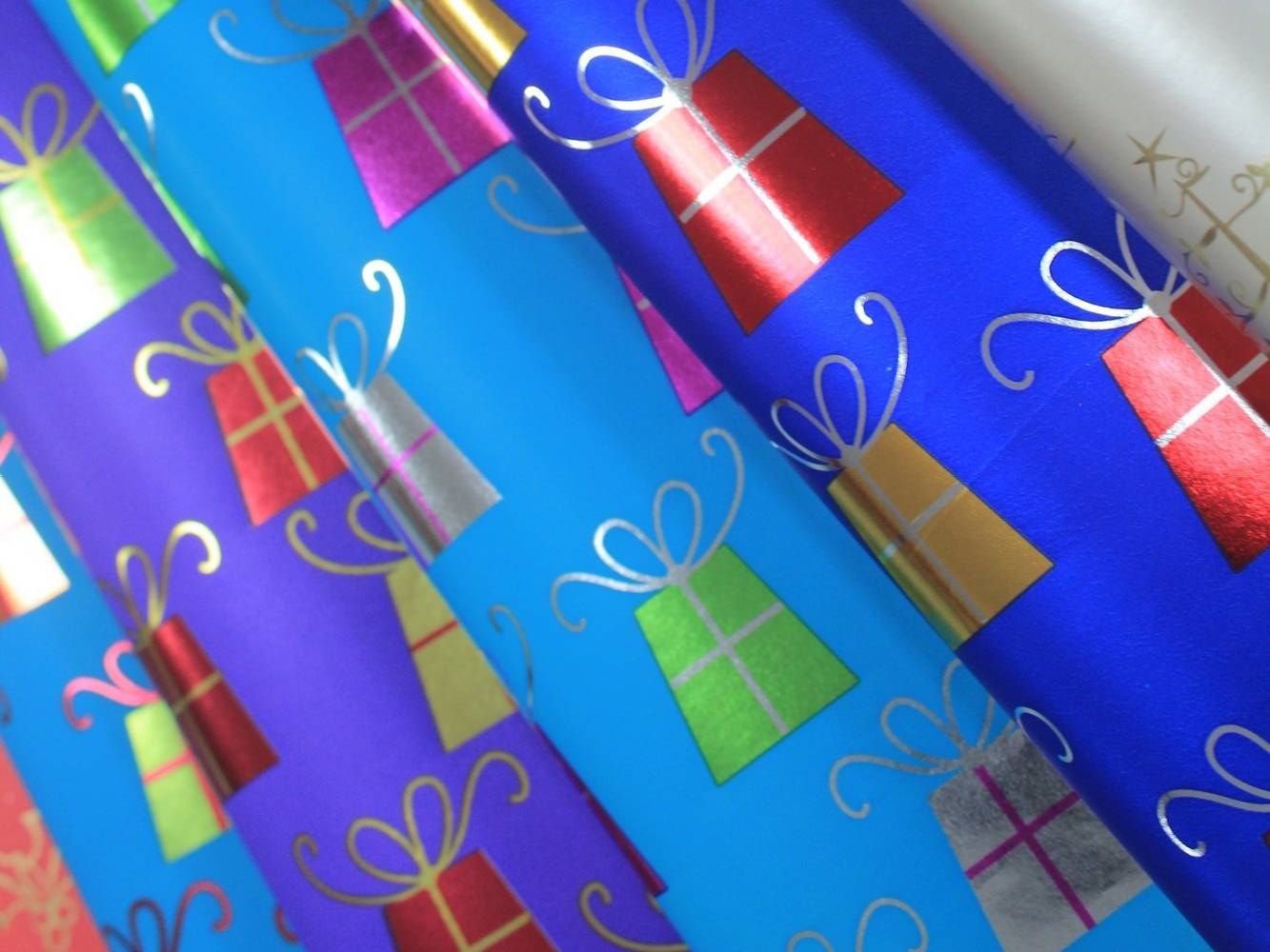 Supplier of Premium Quality Gift Wrapping Paper Chun Yu Plastic