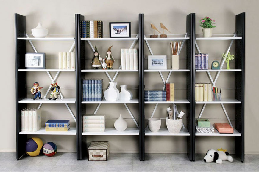 Ladder style bookcase with durable steel frame