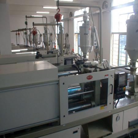 Diferentes máquinas de injeção de plástico de tonelagem atendem aos requisitos de variedade