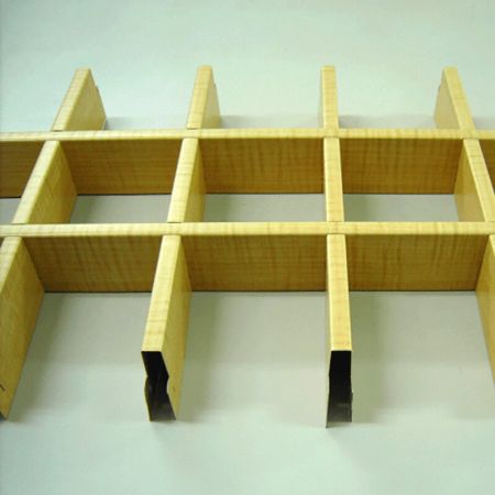 用于建筑材料的层压钢产品 - 格栅天花板