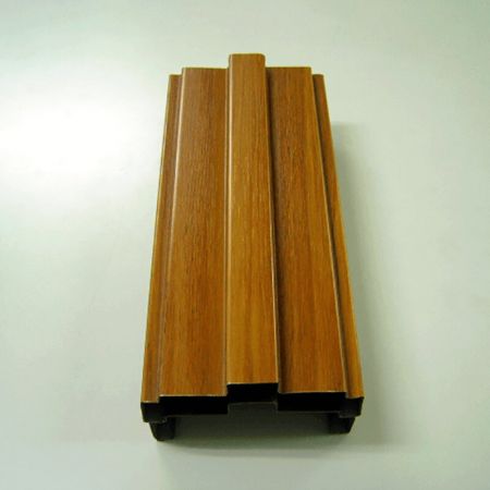 用于建筑材料的层压钢产品 - 格栅天花板