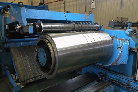 Lienchy Laminated Metal-Steel Roll Cutting Area