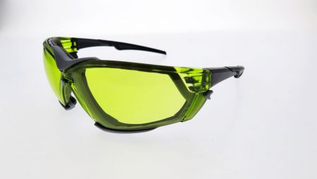 Óculos de segurança - Estilo fino com gesket
<br />(Made in Taiwan)