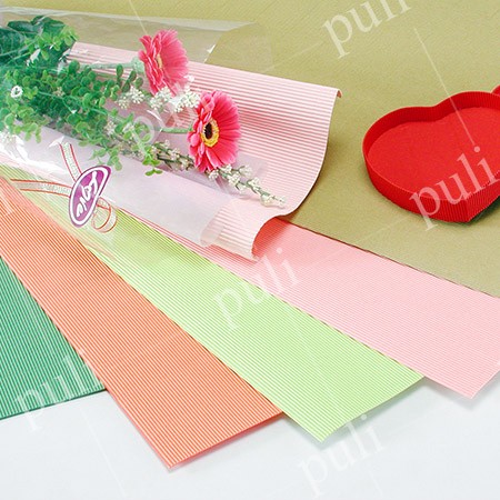 F Folha de papel ondulado colorido com flauta