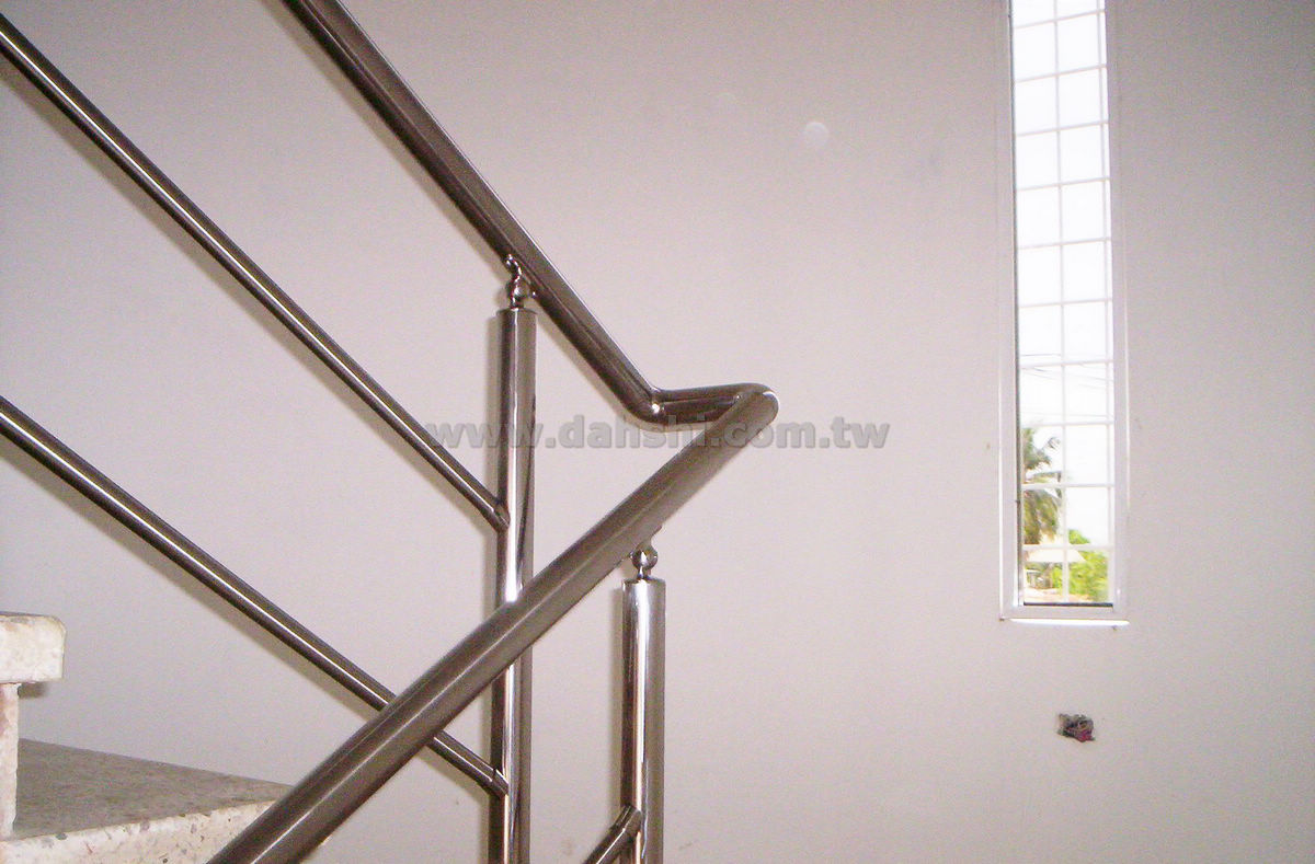 Handrail and Balusters Story for Vzla Maritimo