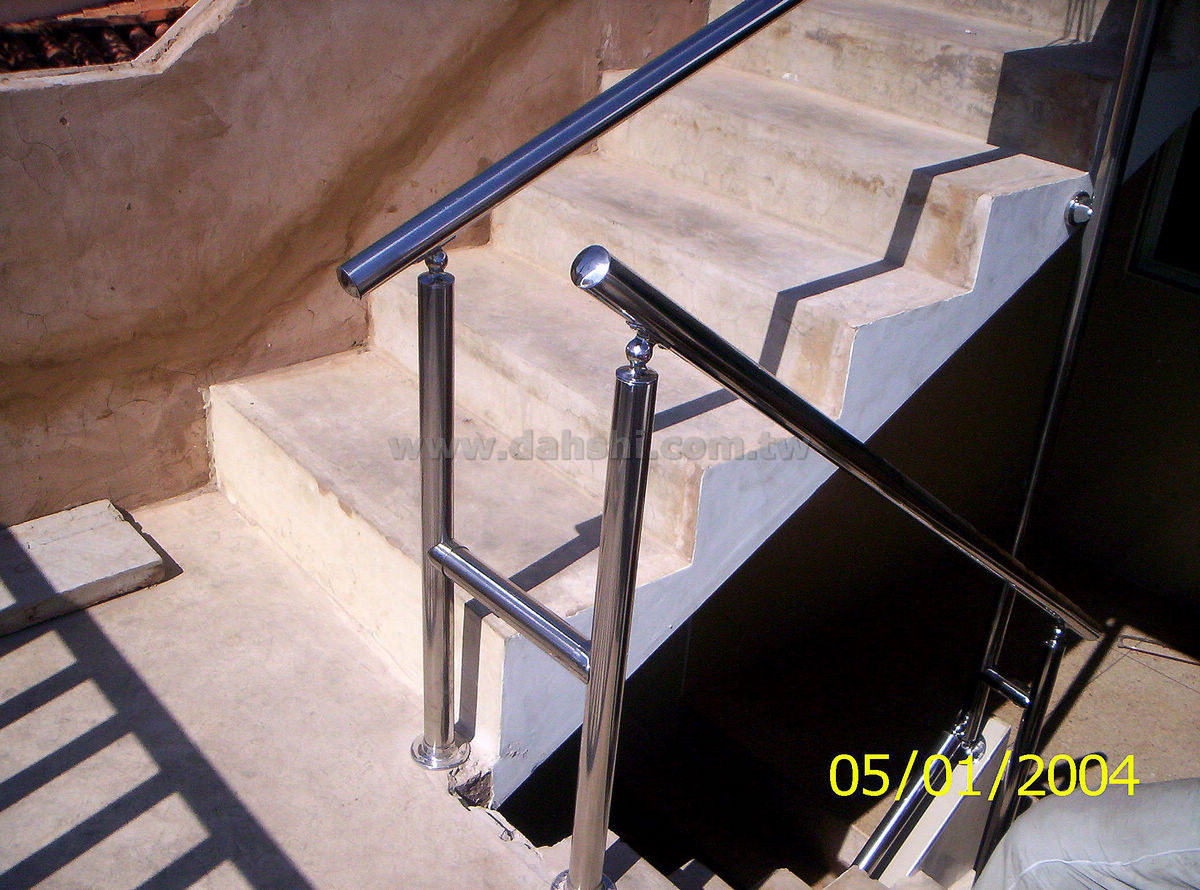 Handrail and Balusters Story for Licoreria