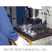 Dah Shi Metal Industrial Co., Ltd. - Monaróir Gairmiúil Iarnróid Miotail agus Gabhálais do Phíopaí