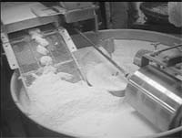 Máy làm bánh mì kiểu码头