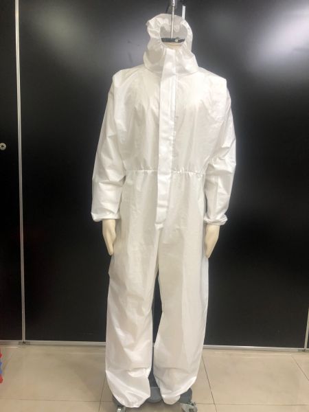 Self-developed isolation gown