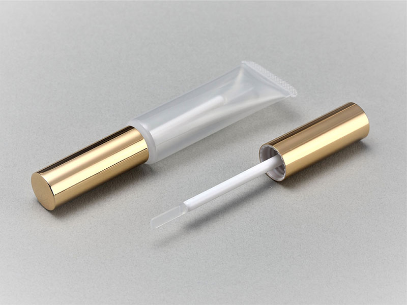 PE Lip Gloss Tube Packaging with Brush, Diameter 19mm Customized Tube Length