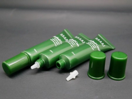 Düsenrohr mit Schraubverschluss für Luxuskosmetik - Kosmetiktube mit Düsenspitze + Schraubverschluss für Anti-Falten-Creme