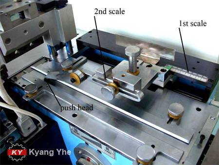 KY label cutting and folding machine spare parts for adjust the length of the cutting distance.