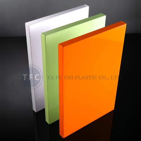 High Gloss Acrylic Sheet can be made as a seamless panel.